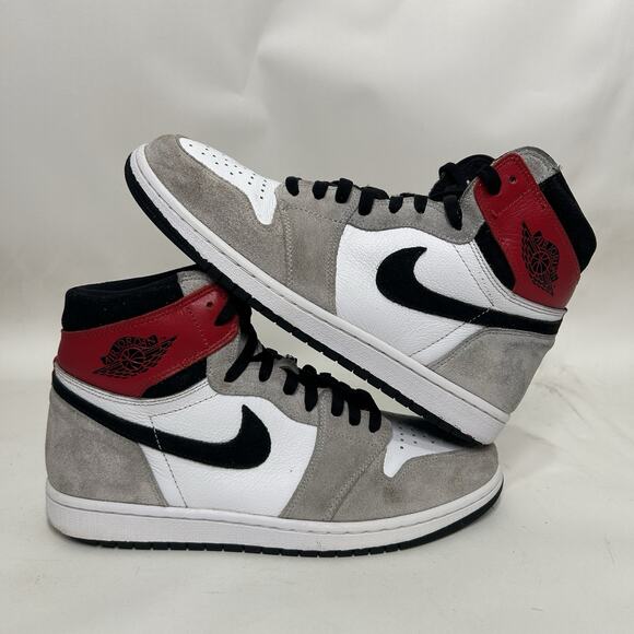 Nike Air Jordan 1 Retro High “Light Smoke Grey”